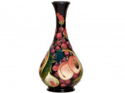 Moorcroft Pottery Queens Choice 80/9